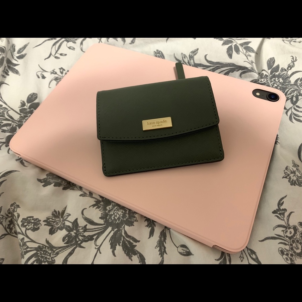 Kate Spade Evergreen Laurel Way Small Wallet